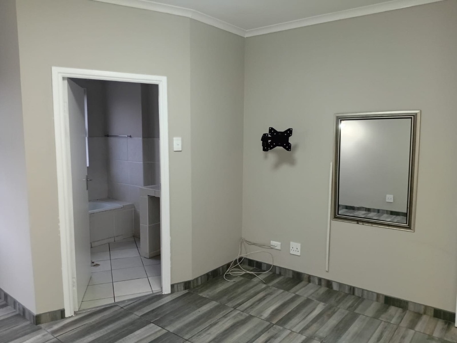 To Let 3 Bedroom Property for Rent in Abbotsford Eastern Cape